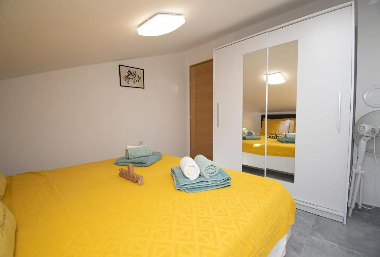 Apartments Megy Mit Meerblick In Medulin,Istrien 0*, Medulin