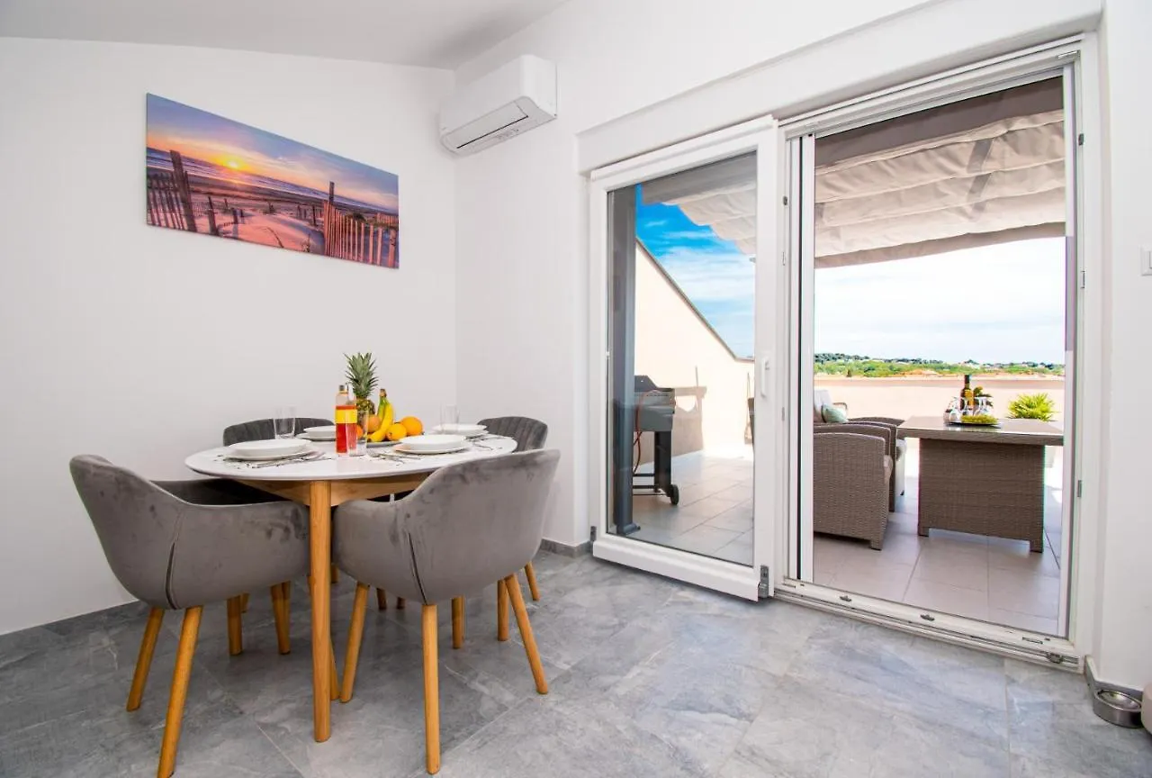 Apartments Megy Mit Meerblick In Medulin,Istrien Medulin